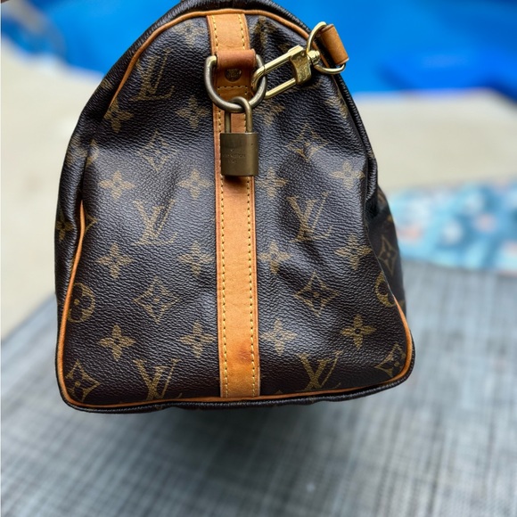 The EVER popular Louis Vuitton Bando 30 - Picture 3 of 10